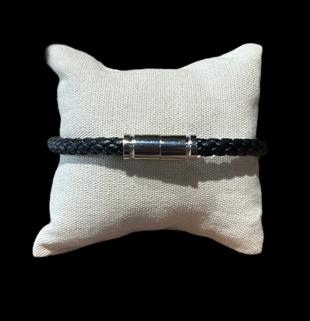 Pulsera Negra Cuero 5 mm Broche Iman Plata