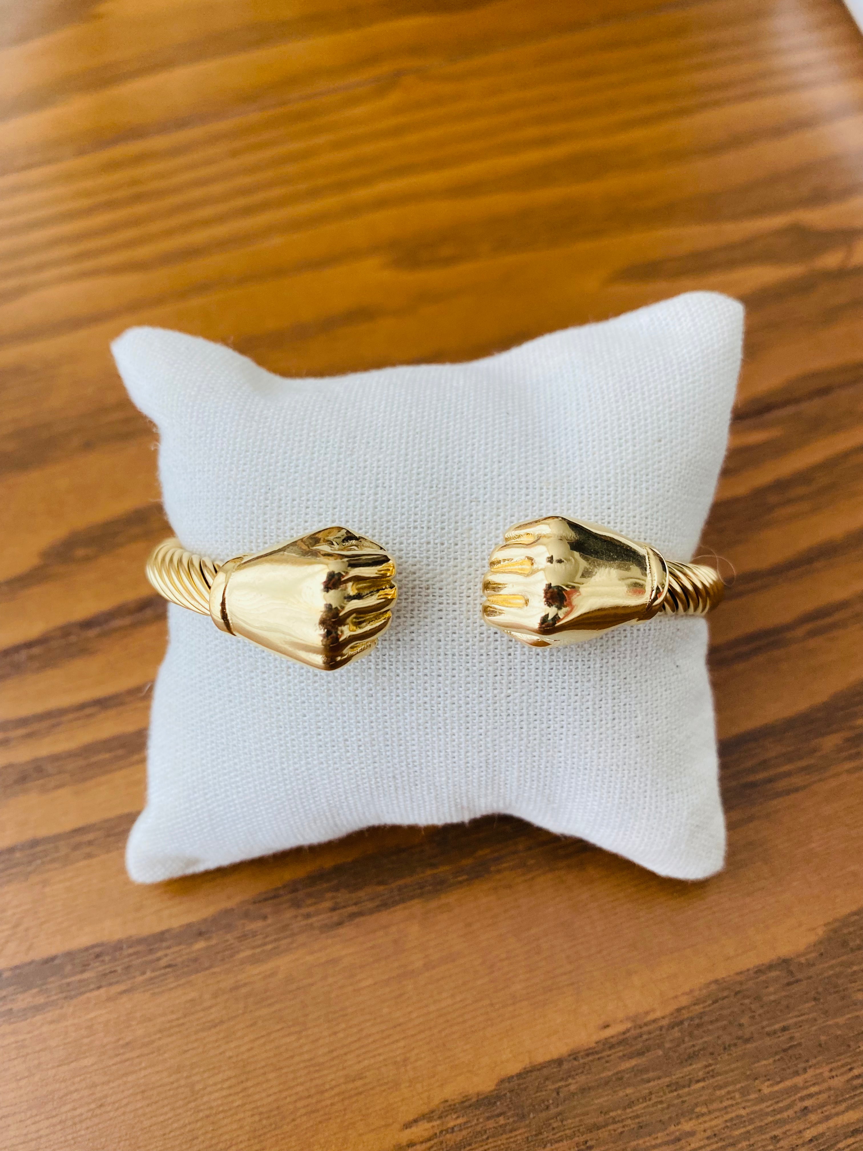 Pulsera Dorada Puños Ajustable