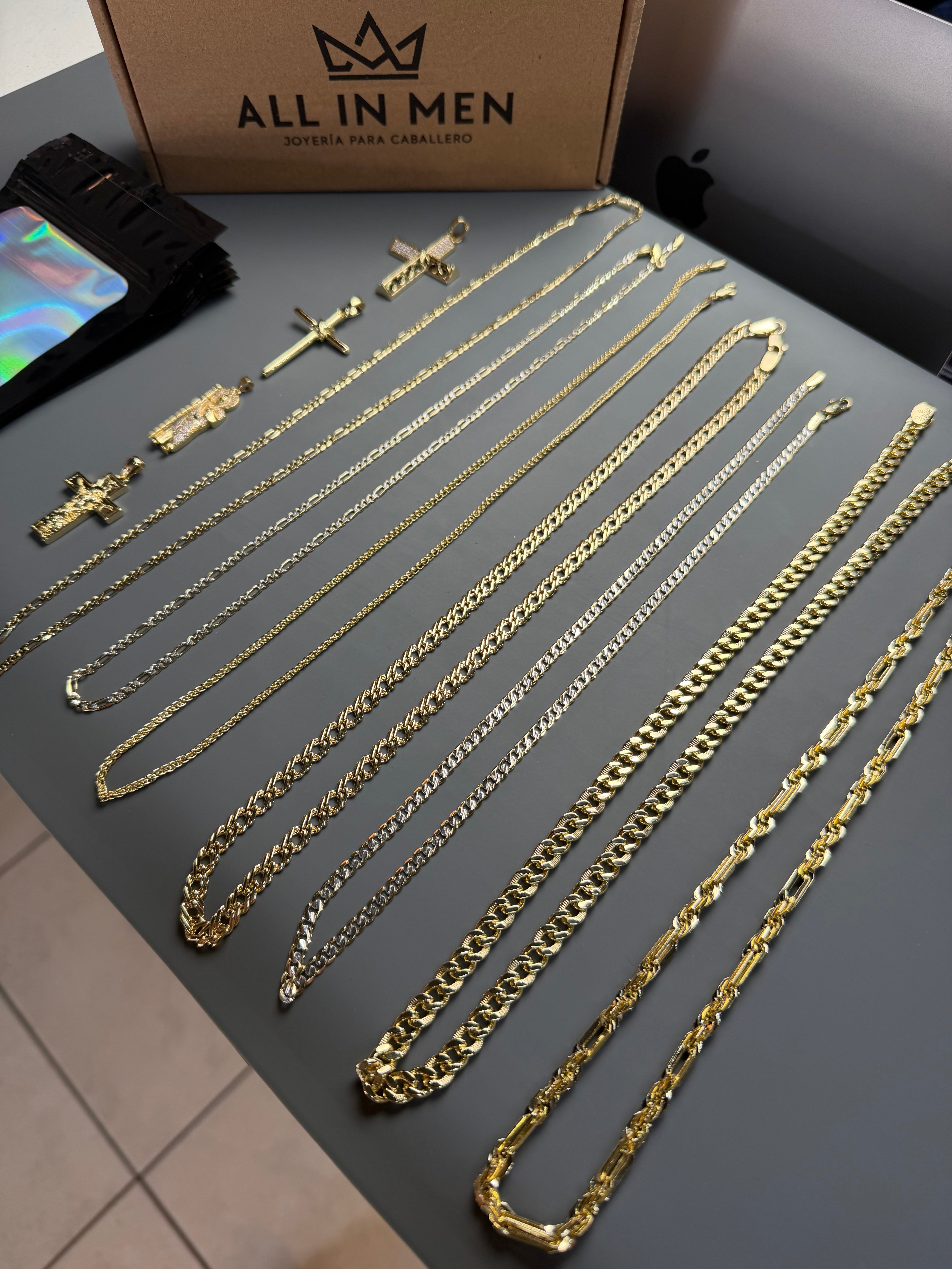 Paquete 7 Cadenas 4 Dijes