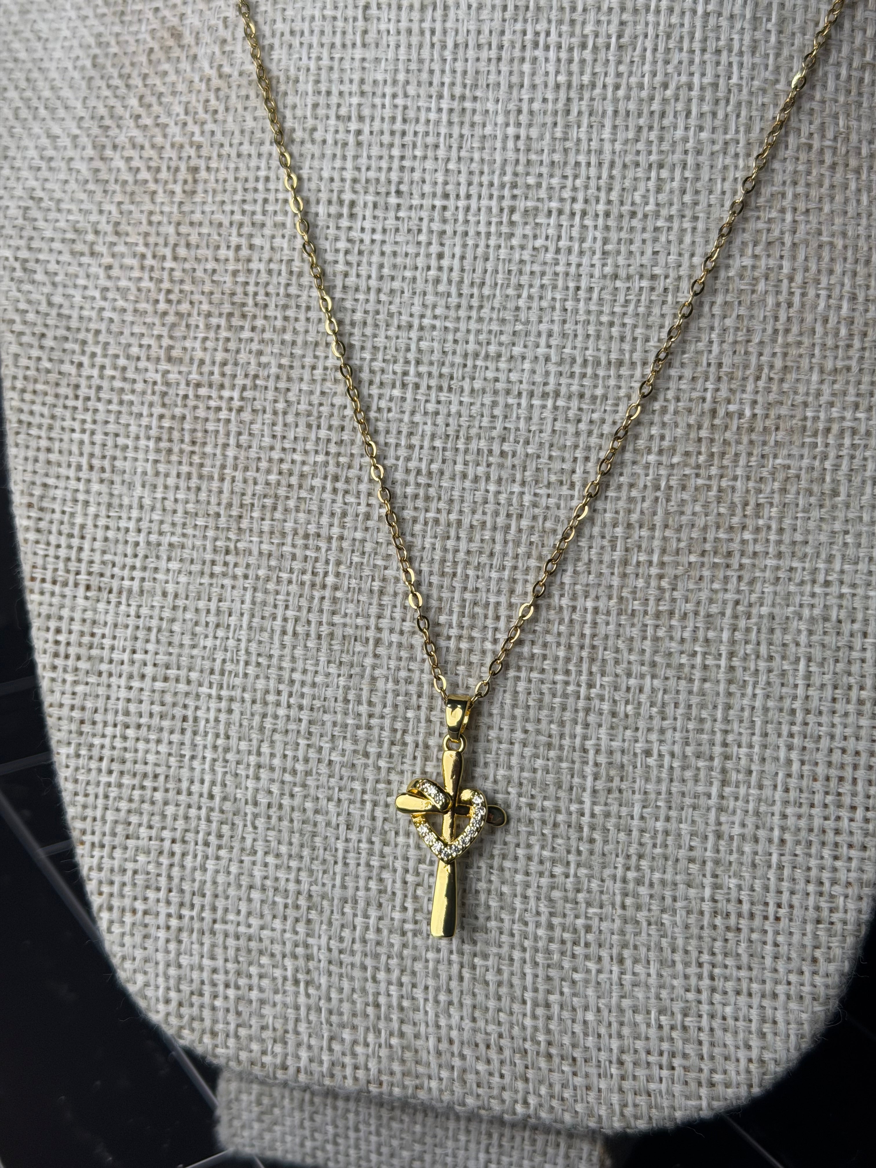 Cadena Dije Cruz Corazon Zirconias 3 cm