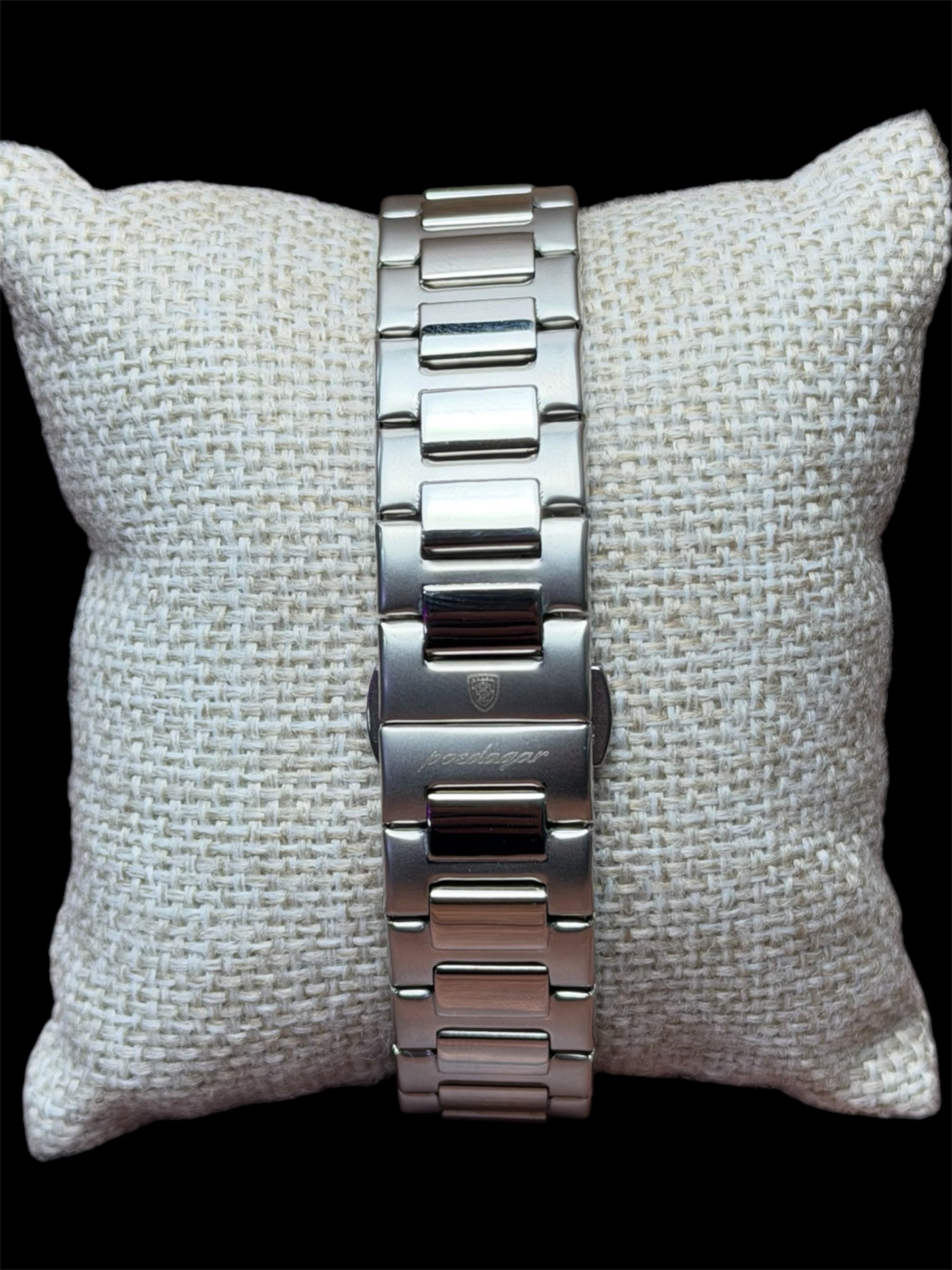 Reloj Plata Fondo Negro