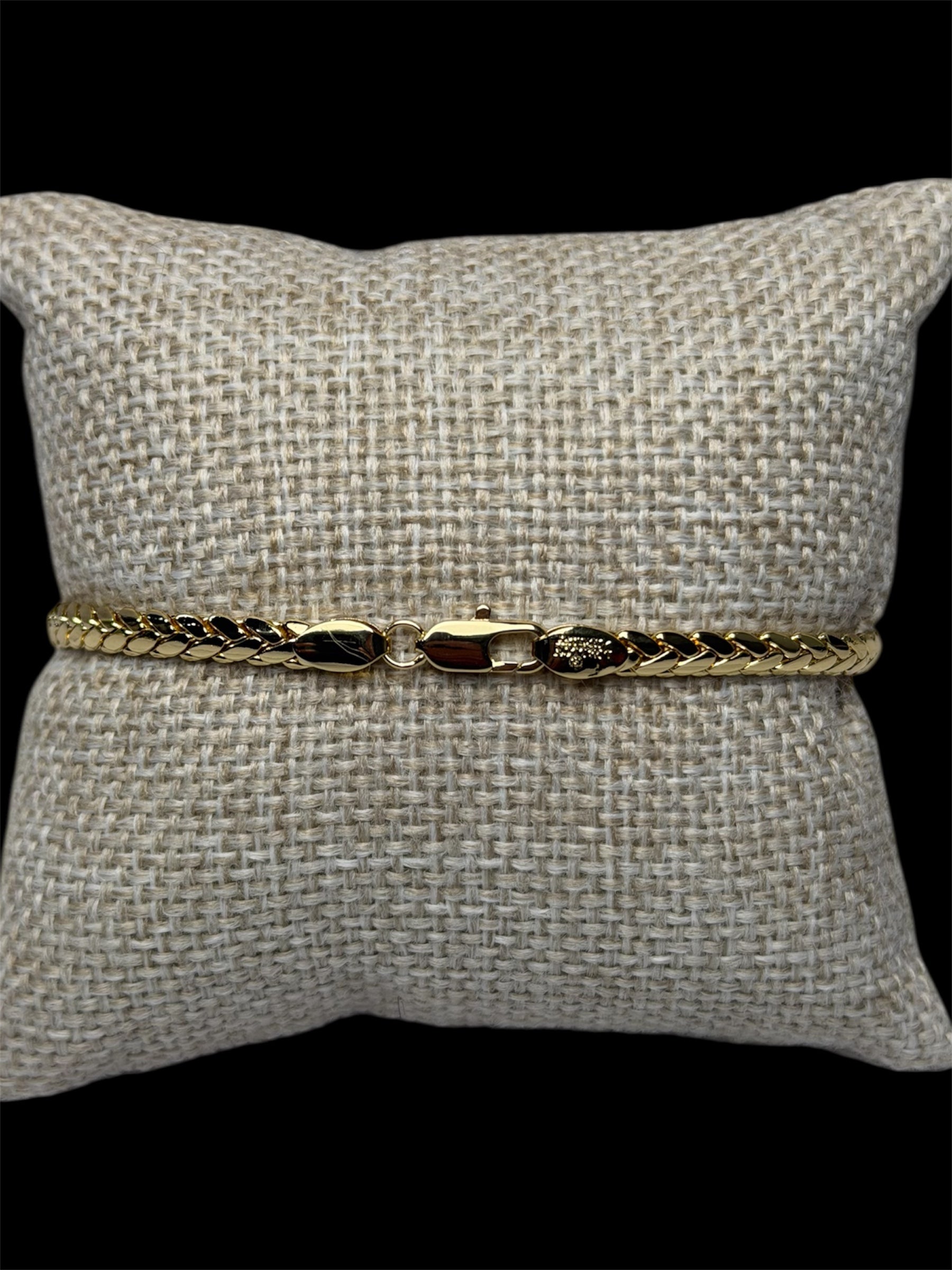 Pulsera Planchada 4 mm Oro Laminado 18 K