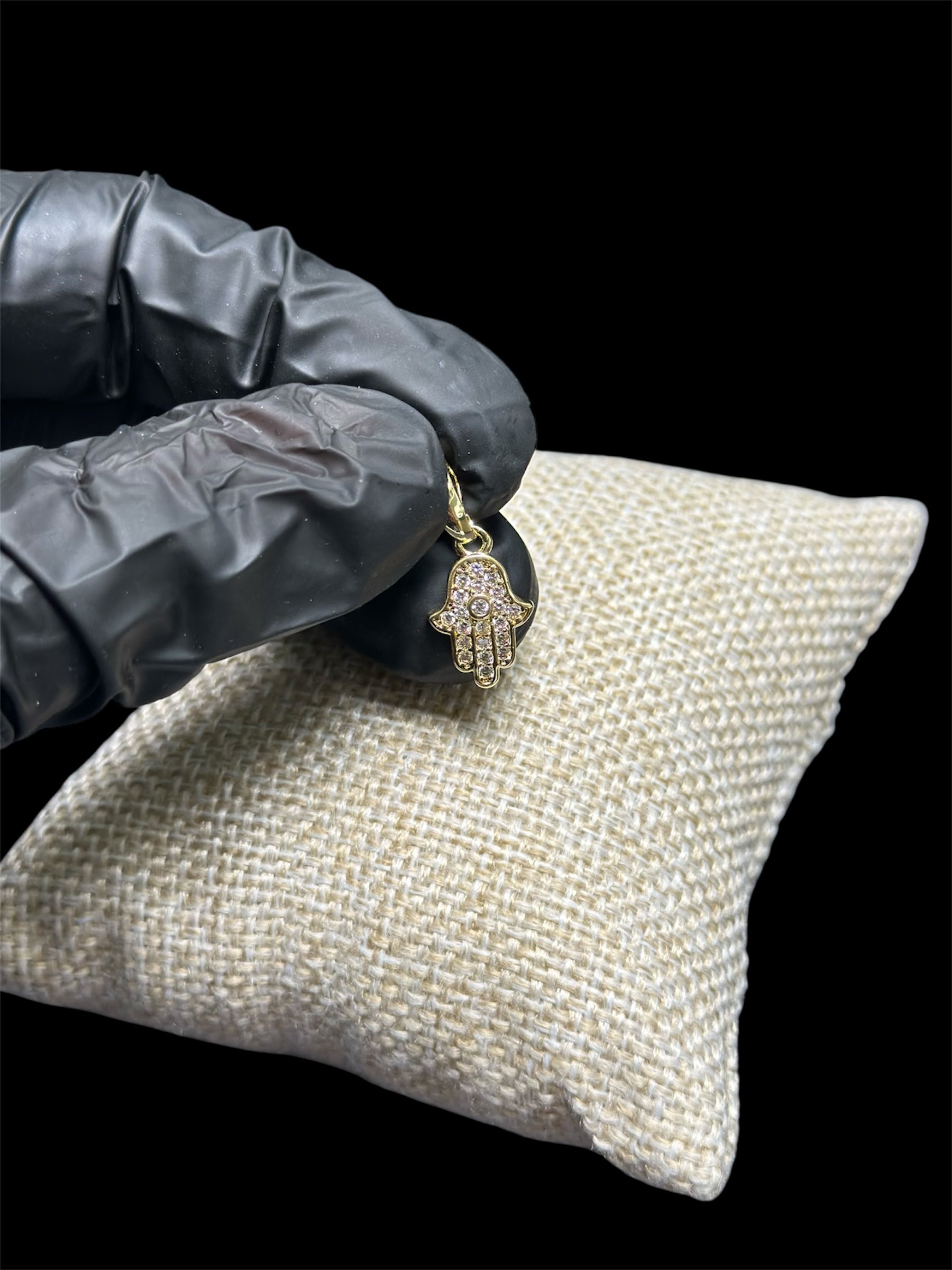 Dije Mano Fatima 2 cm Oro Laminado 18 K