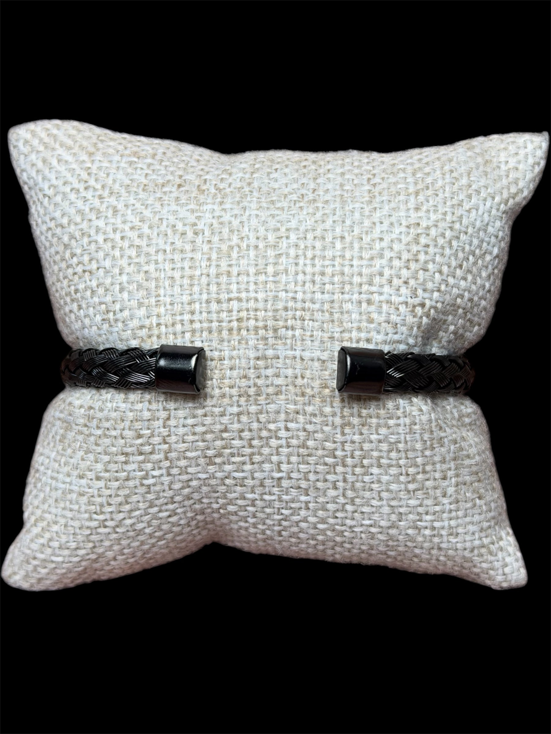 Pulsera Negra Abierta