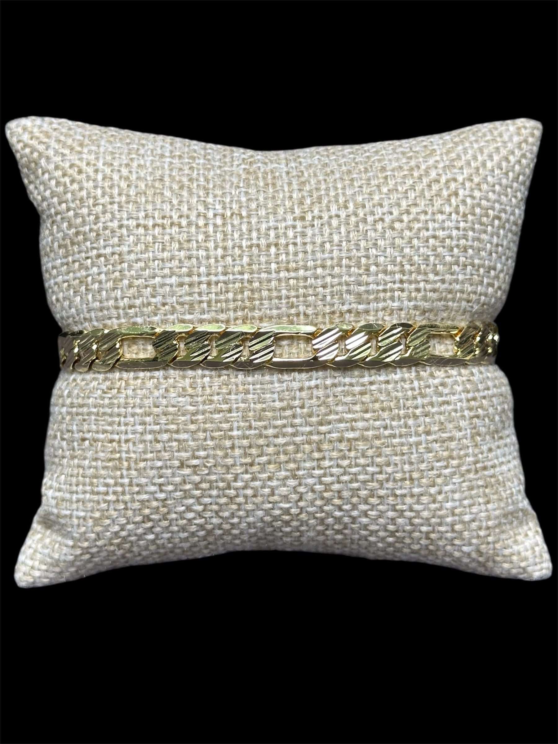 Pulsera Figaro 6 mm Oro Laminado 18 K