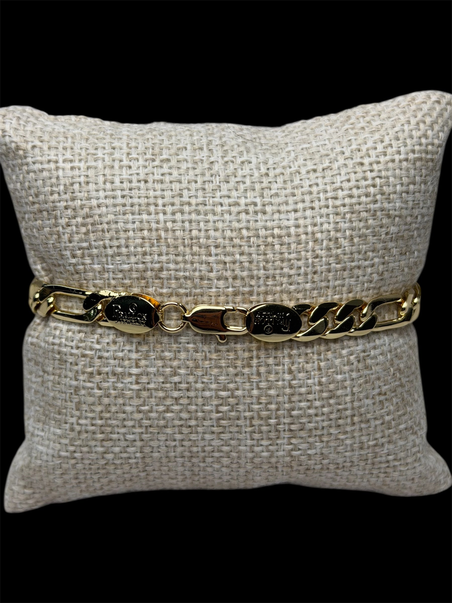 Pulsera Tipo Crtr 7 mm Oro Laminado 18 K