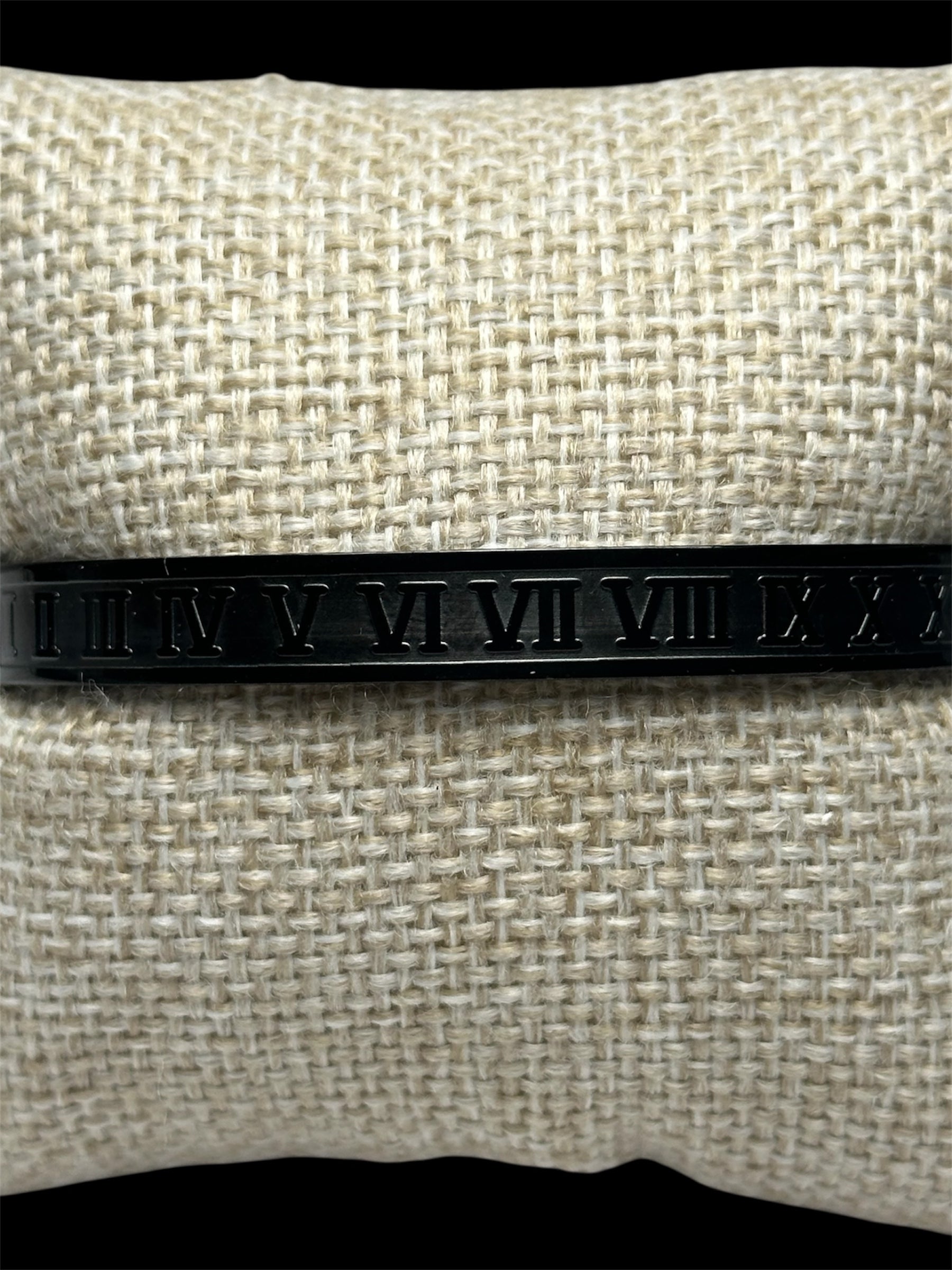 Pulsera Numeros Romanos 7 mm Negra