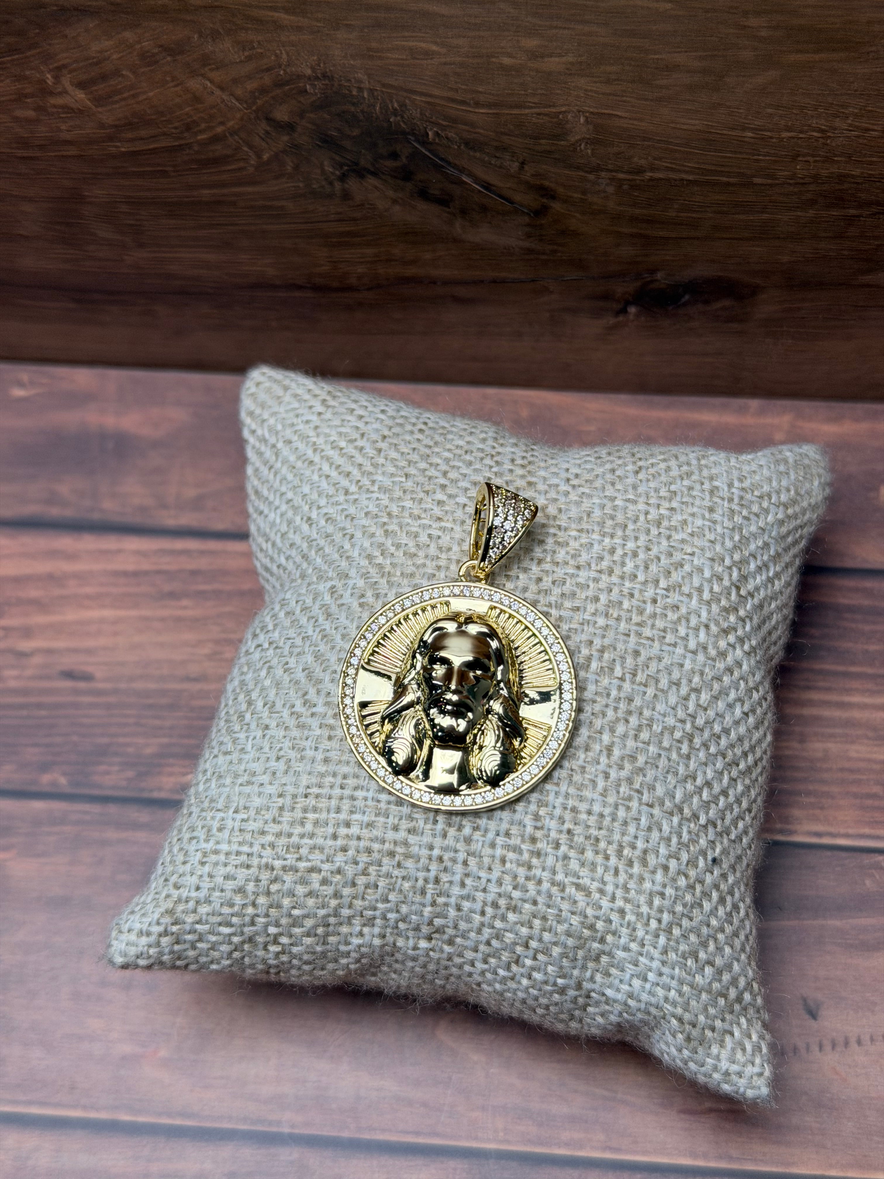 Dije Jesus Redondo Oro Laminado 18 K