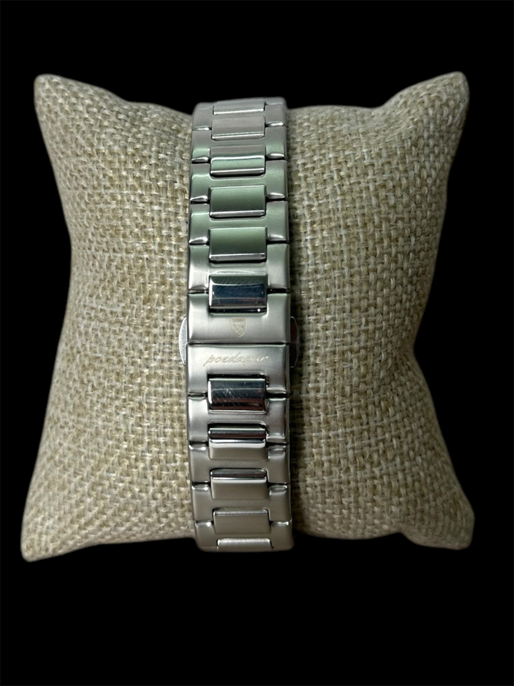 Reloj Plata Fondo Negro