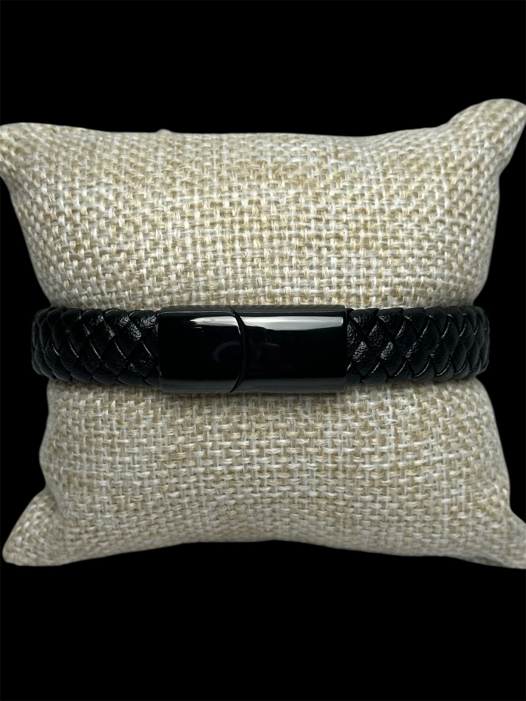 Pulsera Cuero X Dorada