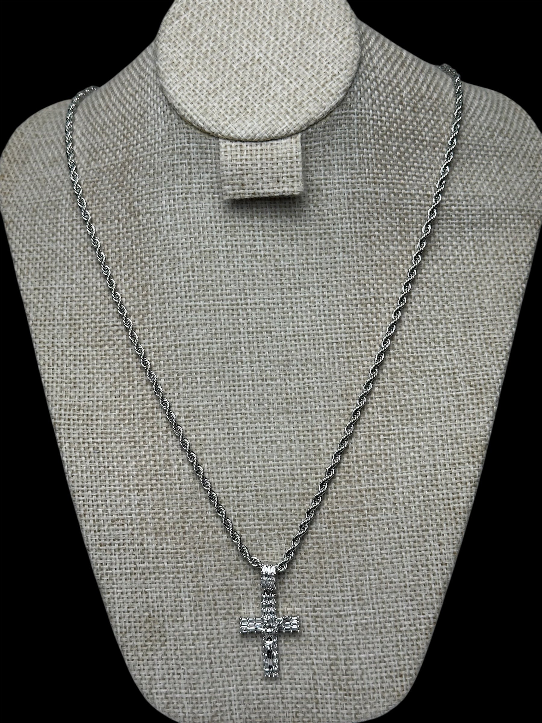 Cadena Torzal Plata con Dije Cruz Chico