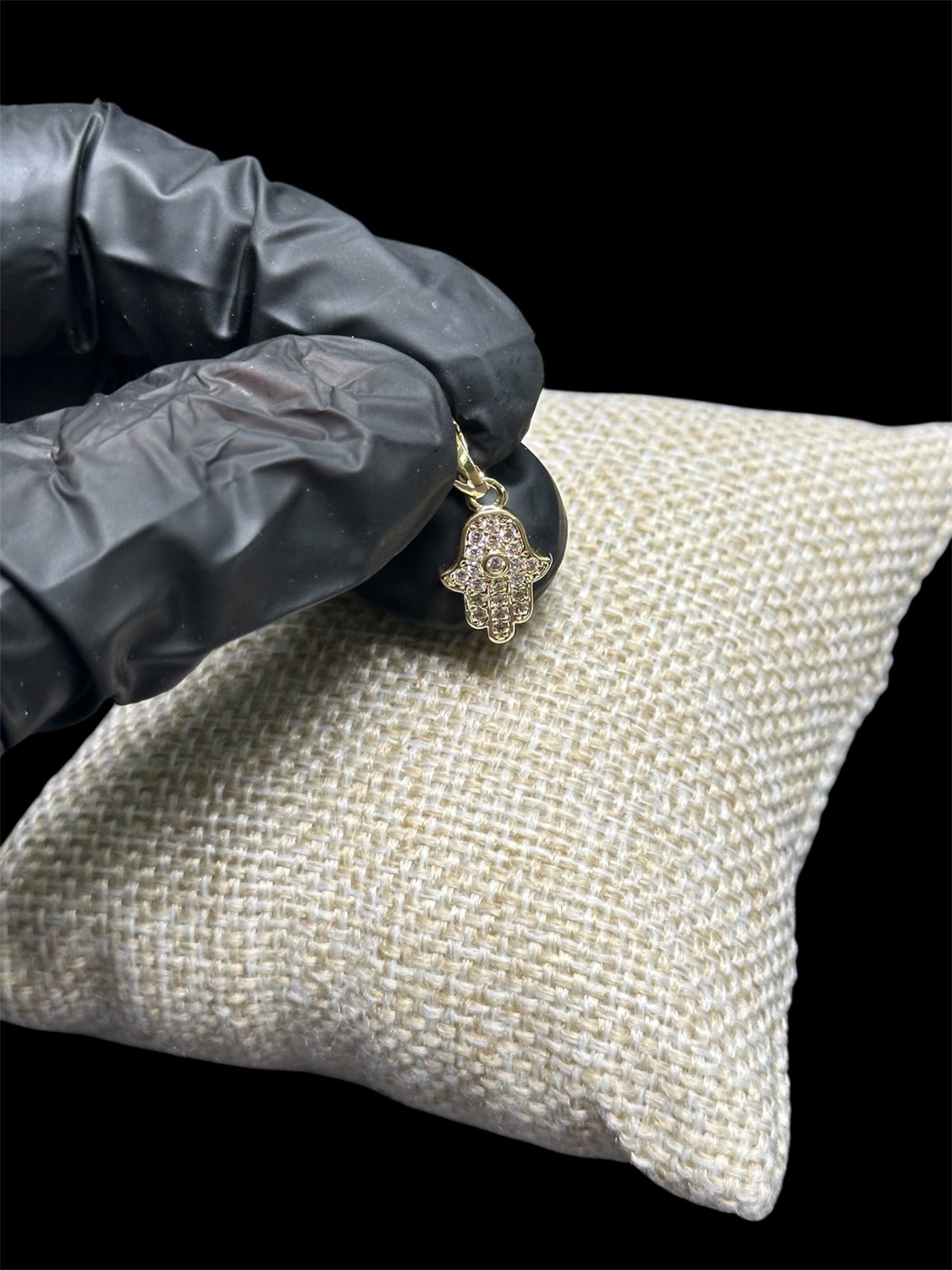 Dije Mano Fatima 2 cm Oro Laminado 18 K