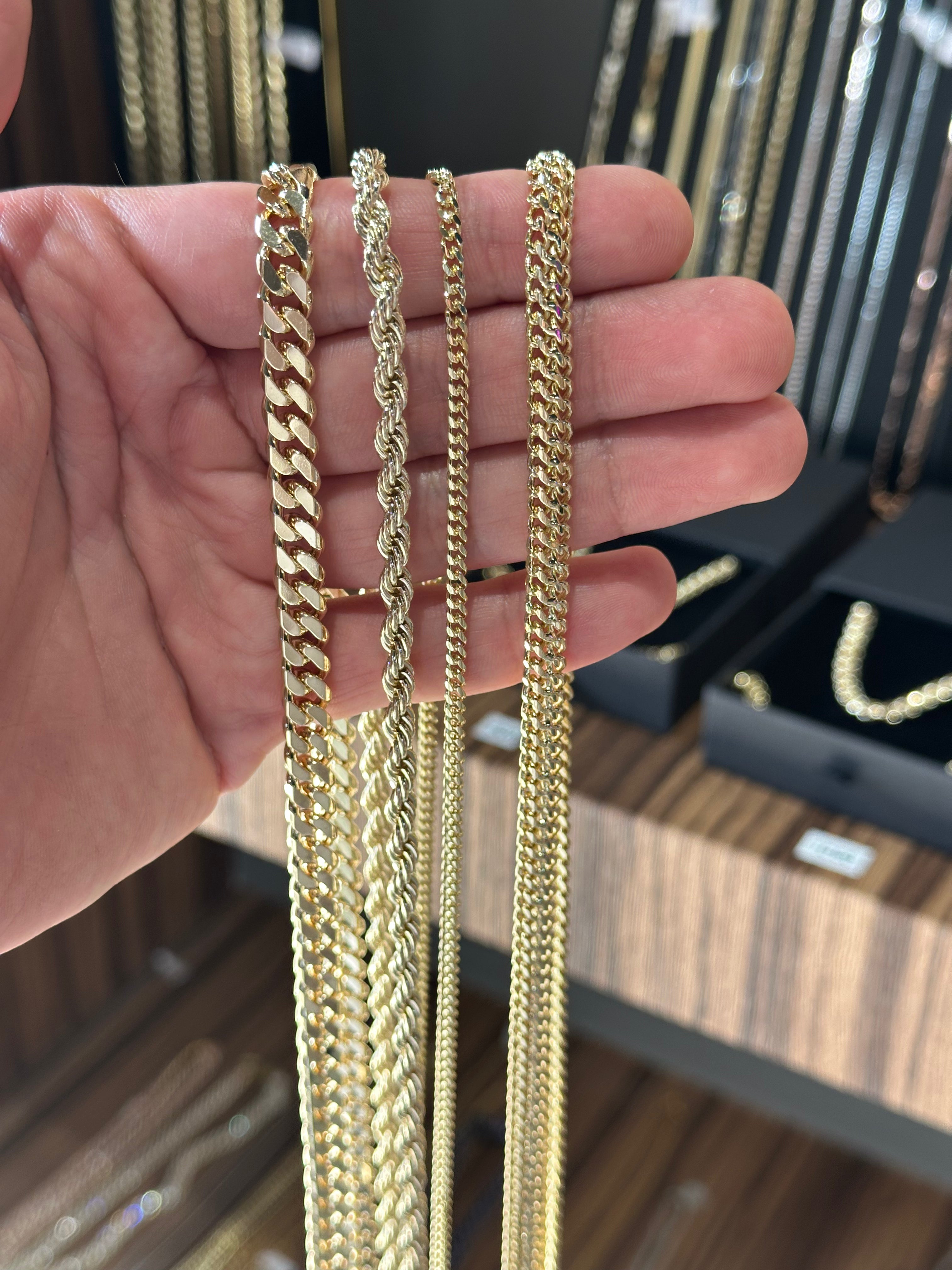4 Cadenas Oro Laminado